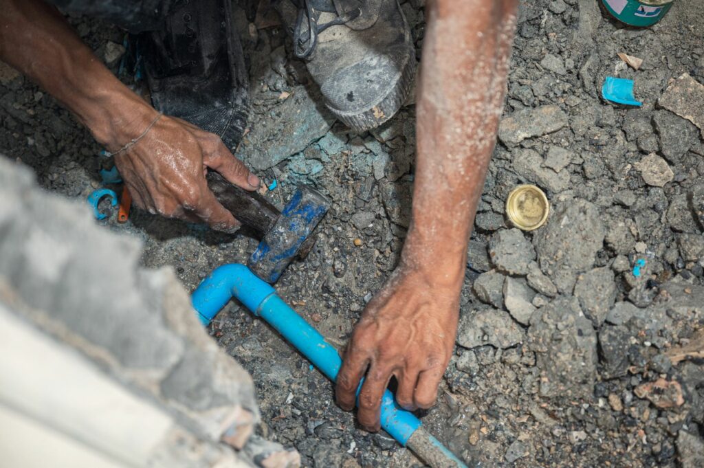 aquaplomb-plombier-perpignan-canalisation-entretien-réparation-débouchage-fuite-le-soler-pyrénées-orientales-urgence